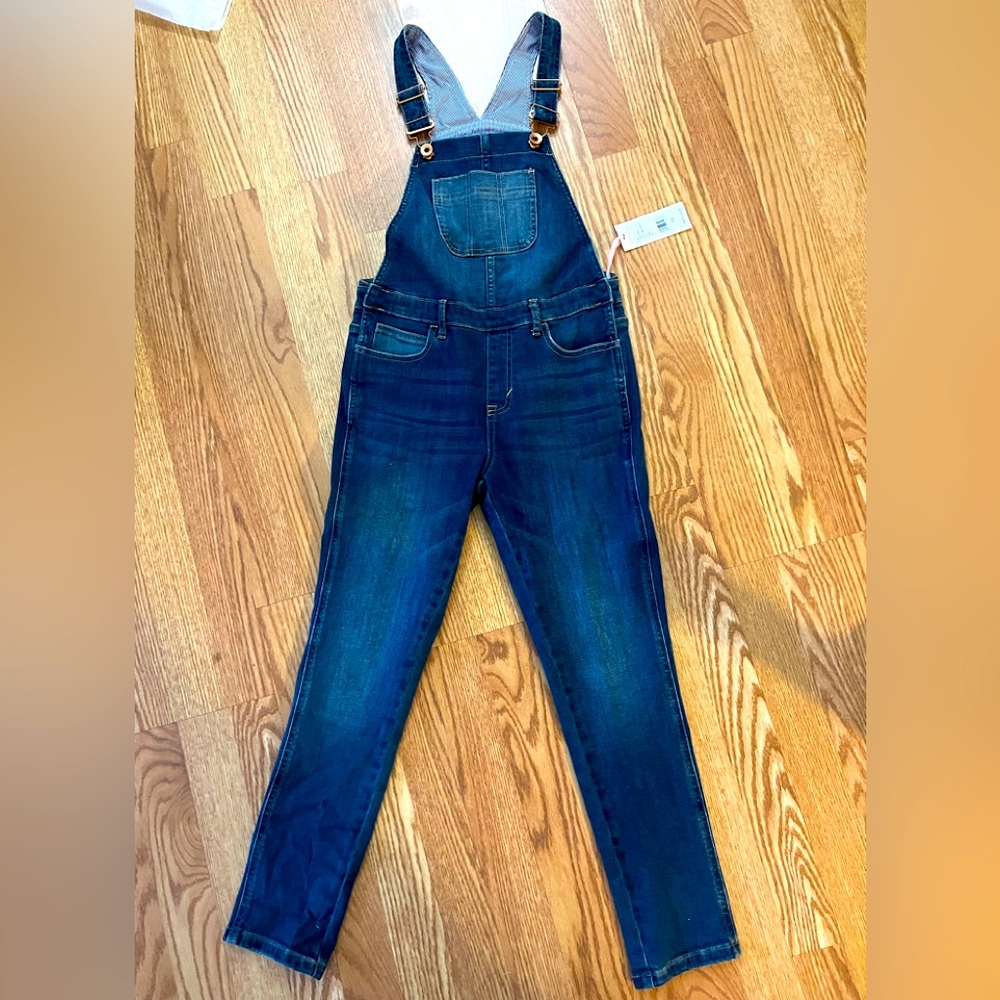Vineyard vines girls denim overalls, size 12, never worn